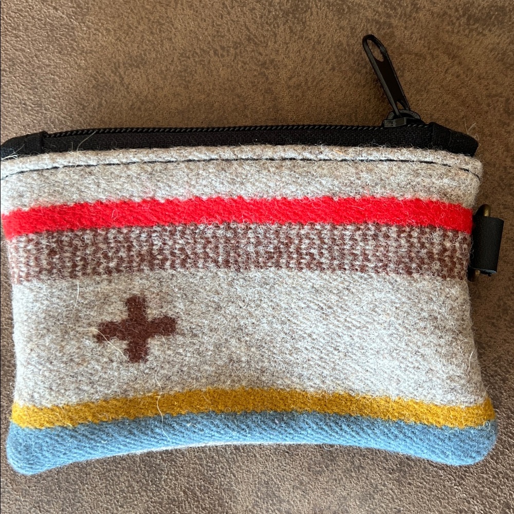 Woolen Clutch Multi-Color Pouch Coin and Credit Card Purse - Picture 8 of 8